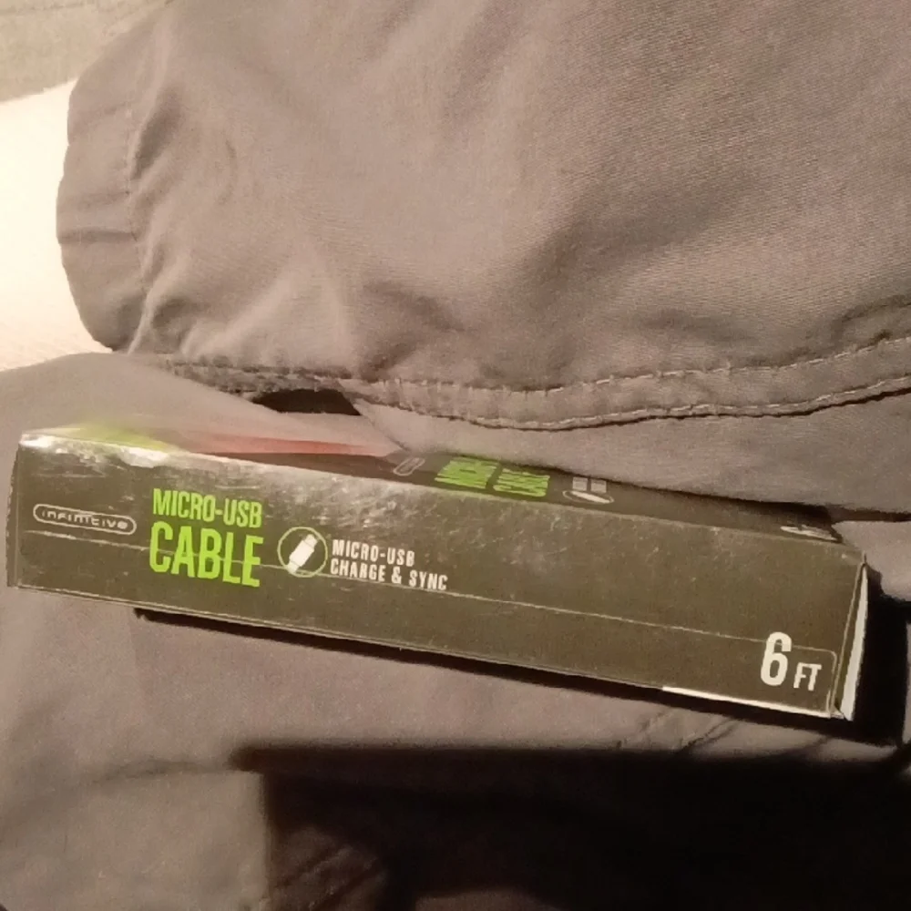 Mainstays Black and Green Micro-USB Cable